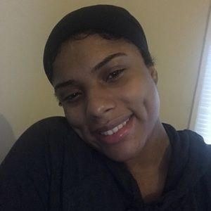 Meet your Posher, Elaine